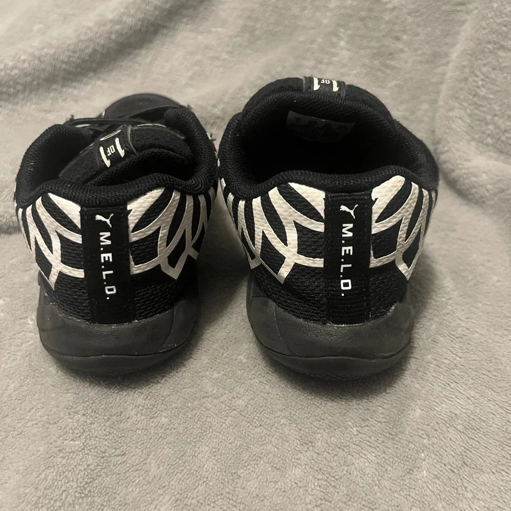 Puma M.E.L.O Black with White Accents‎